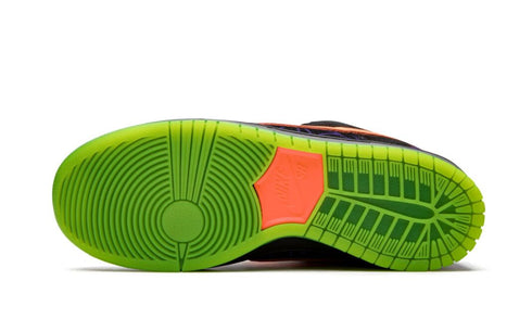 NKE SB DUNK LOW NIGHT OF MISCHIEF